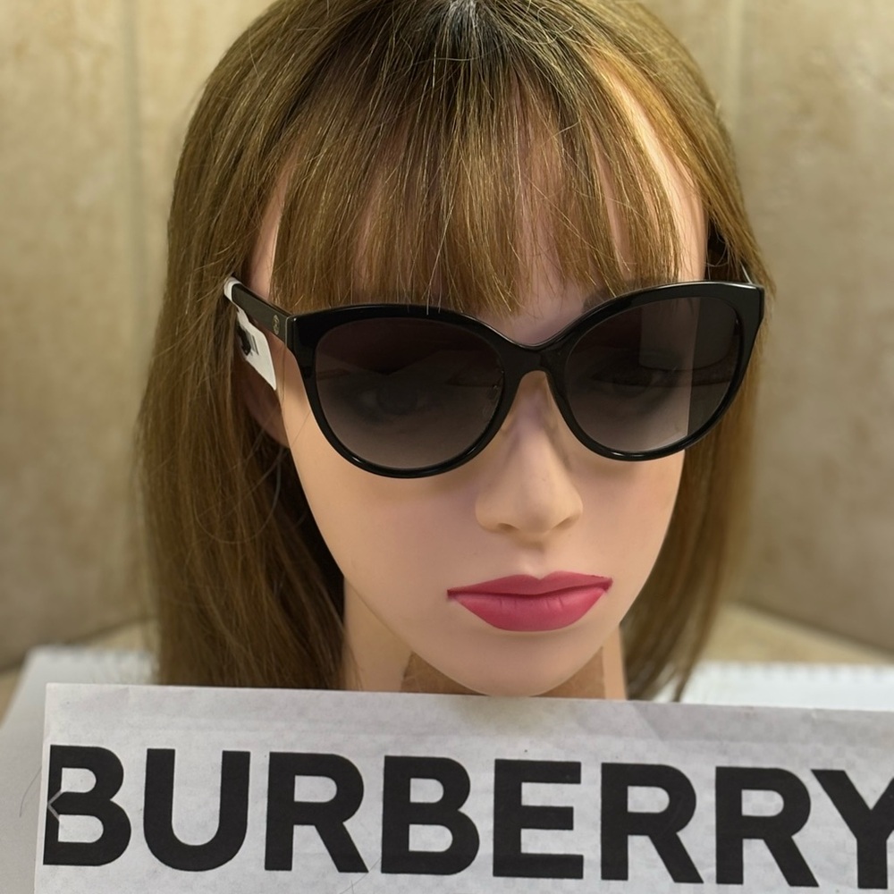 New Burberry Betty B4365-F 3977/8G Black Cat-Eye Sunglasses - Picture 16 of 16
